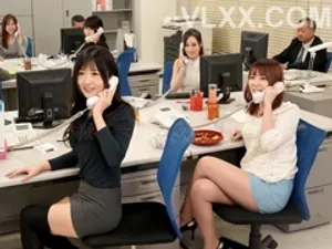 Liếm nhẹ nhàng và xuất tinh vào hậu môn - 4K